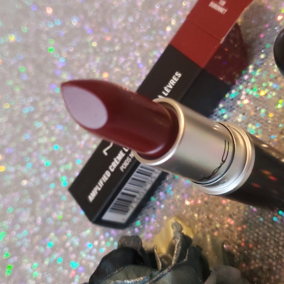 🧚♀️DUBONNET Mac Cosmetics Amplified Creme Lipstick NWT - Picture 7 of 7